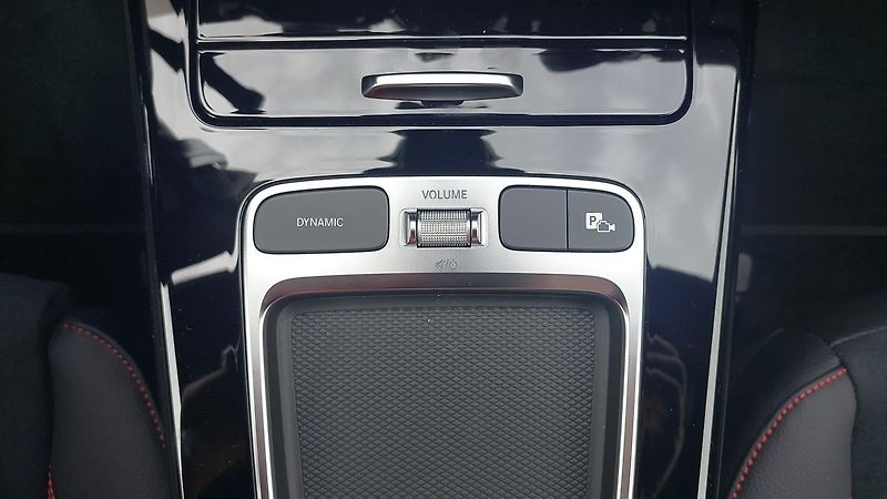 Mercedes-Benz Třídy A 250e s hybridní technologií EQ - fotka 20 z 27