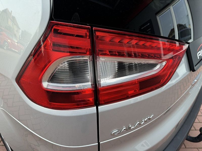 Ford Galaxy (2013) 2.0TDCi Titanium Navi Tažné Z. - fotka 40 z 46