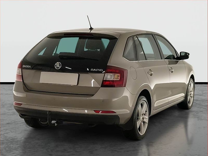 Škoda Rapid (2016) Spaceback 1.2 TSI, ČR,1.maj - fotka 5 z 19