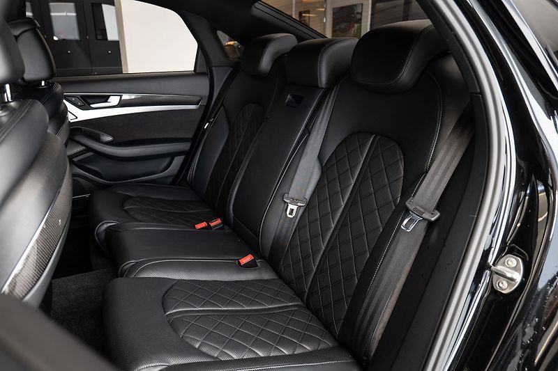 Audi S8 - fotka 12 z 28
