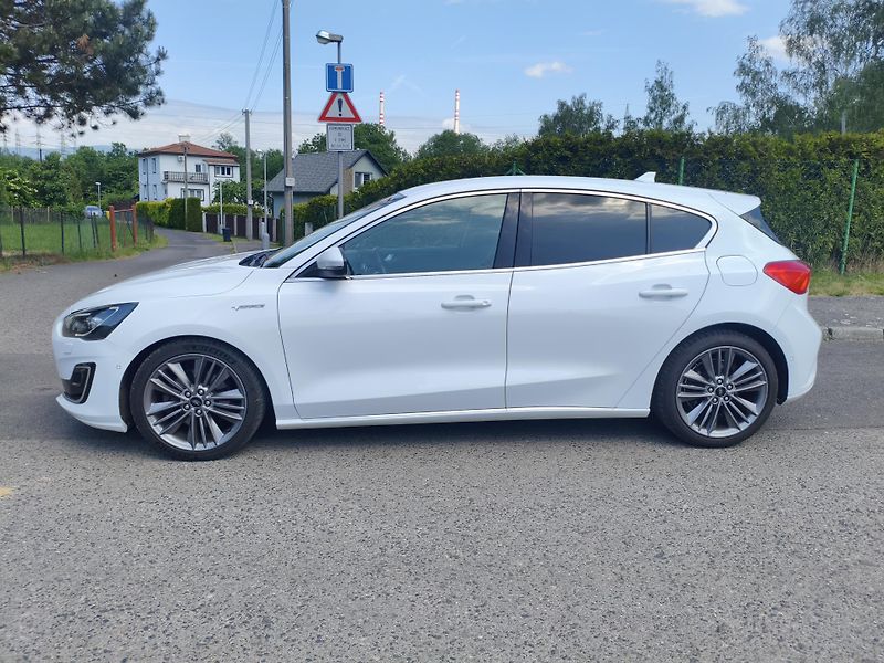 Ford Focus (2018) 2,0 Tdci 110Kw Vignale 8AT - fotka 8 z 38