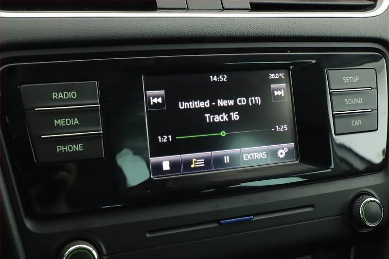 Škoda Octavia (2014) Ambition 1.6 TDI, Serv.kniha - fotka 9 z 13