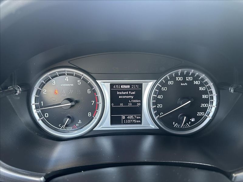 Suzuki Vitara 1,6 4x4 TAŽNÉ - fotka 15 z 30