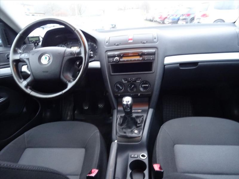 Škoda Octavia 1,9 TDI  77 kW - fotka 15 z 28