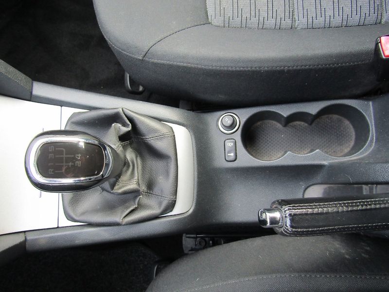 Škoda Octavia (2013) 1.6 TDI 77kW NAVIGACE - fotka 34 z 38