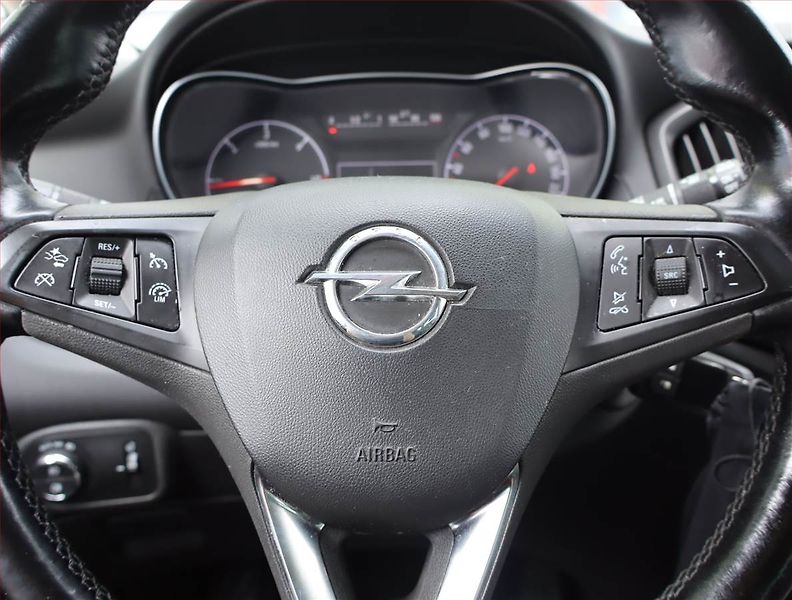 Opel Zafira (2017) 2.0 CDTI, Automat, 7 míst - fotka 17 z 20