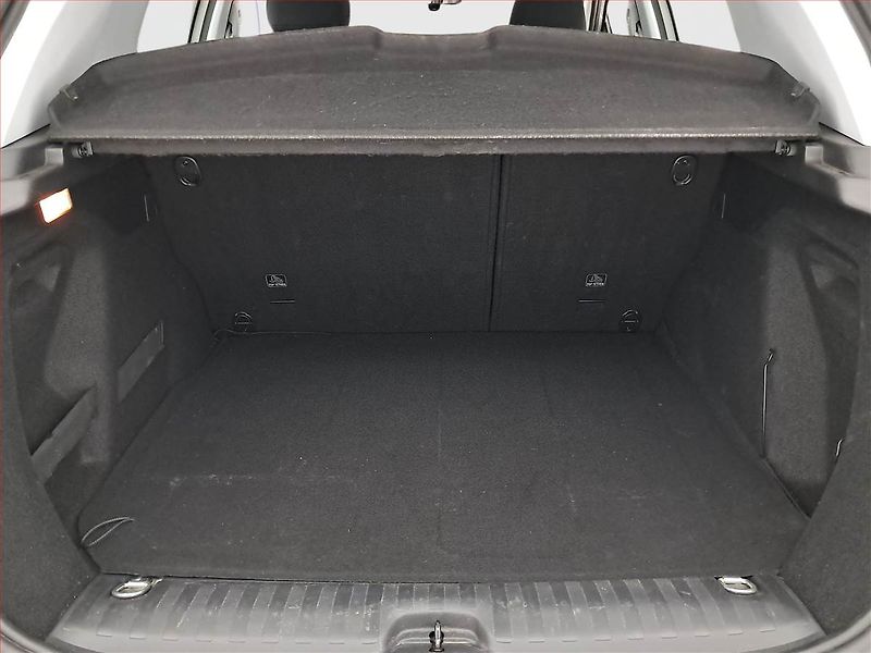 Peugeot 2008 (2019) 1.2 PureTech, Serv.kniha - fotka 13 z 17