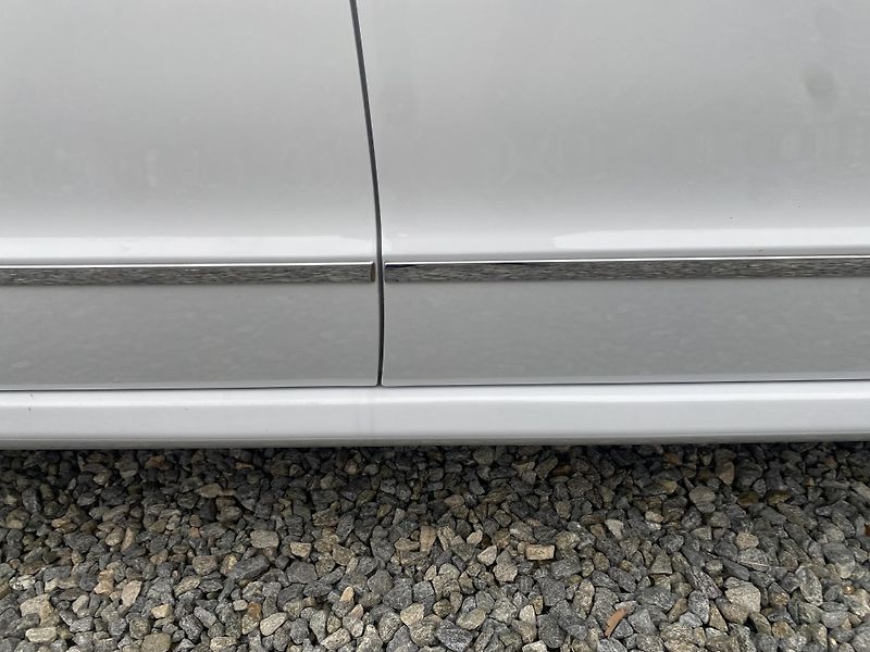 Škoda Superb 2.0TDi 4x4 170PS DSG L+K COMBI - fotka 57 z 158