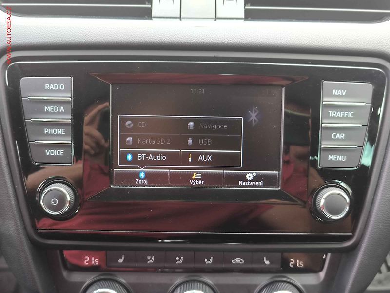 Škoda Octavia (2013) 1.8 TSi, Elegance, bixen, TZ - fotka 12 z 21