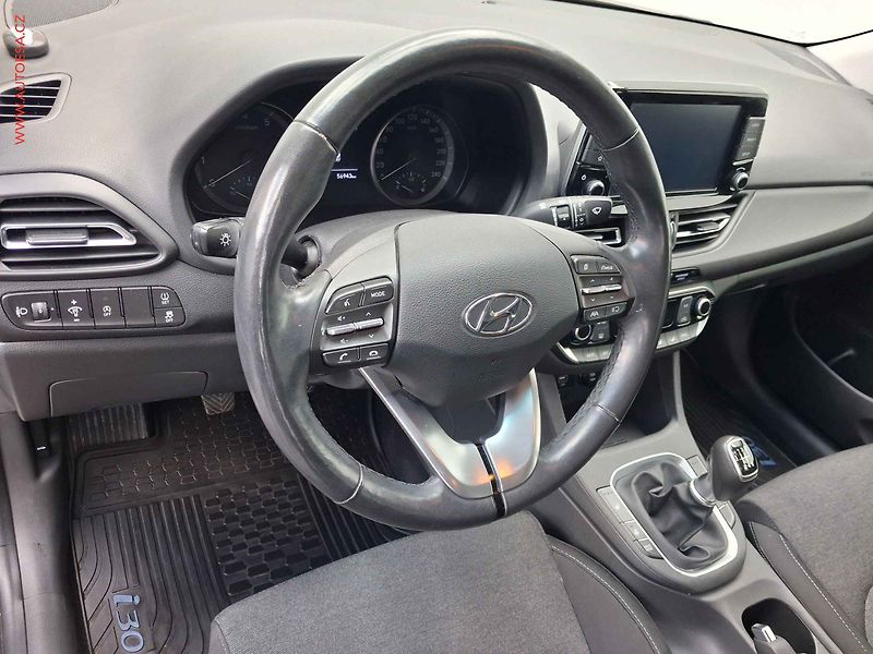 Hyundai i30 (2021) 1.5 T-GDi, 2.maj,ČR, LED - fotka 11 z 16