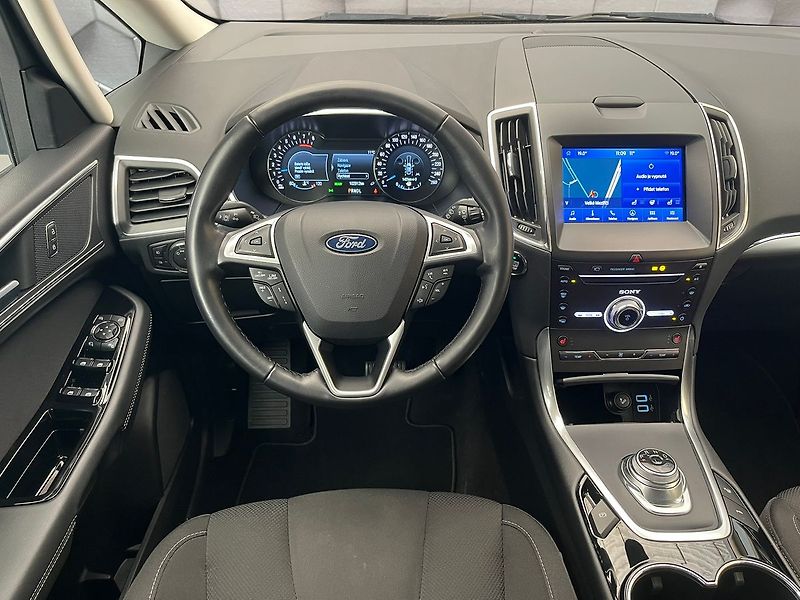 Ford S-MAX 2,5 HEV Titanium 7míst - fotka 8 z 70