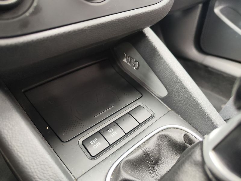 Volkswagen Golf 2.0 TFSI/147kW GTI - fotka 17 z 23