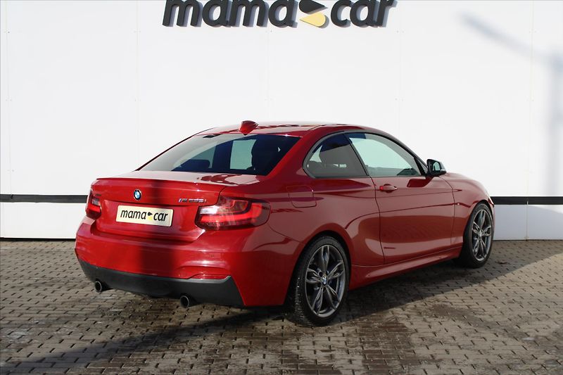 BMW Řada 2 M235i xDrive 240kW NAVI ČR - fotka 7 z 24