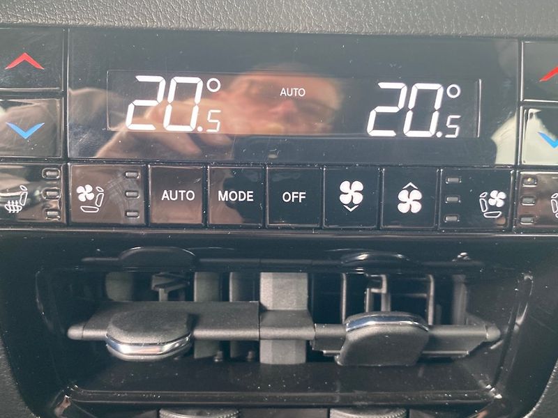 Jeep Grand Cherokee (2024) Summit Reserve 2,0(280kW)BA+EL - fotka 28 z 36