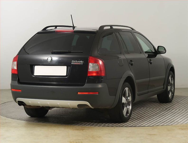 Škoda Octavia (2013) Scout 2.0 TDI, 4X4, Xenony - fotka 5 z 22