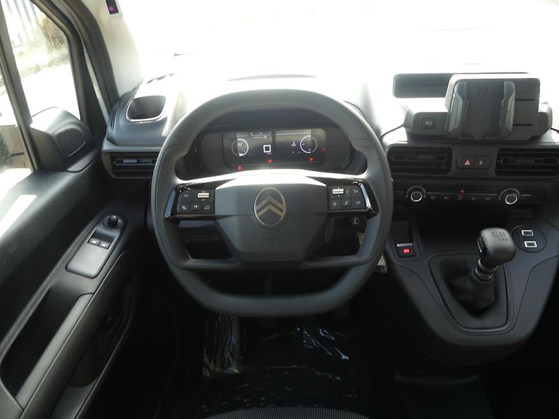 Citroën Berlingo (2026) YOU PROFI Diesel 100k Manual  - fotka 12 z 18