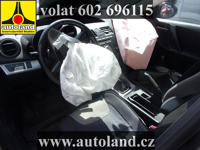 Mazda 3 (2011) VOLAT 602 696115 - fotka 6 z 8