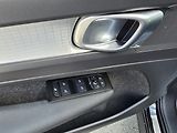 Volvo XC40 - náhled 19