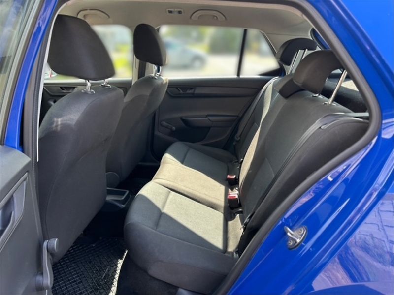 Škoda Fabia 1,0 TSI 70 Active - fotka 8 z 10