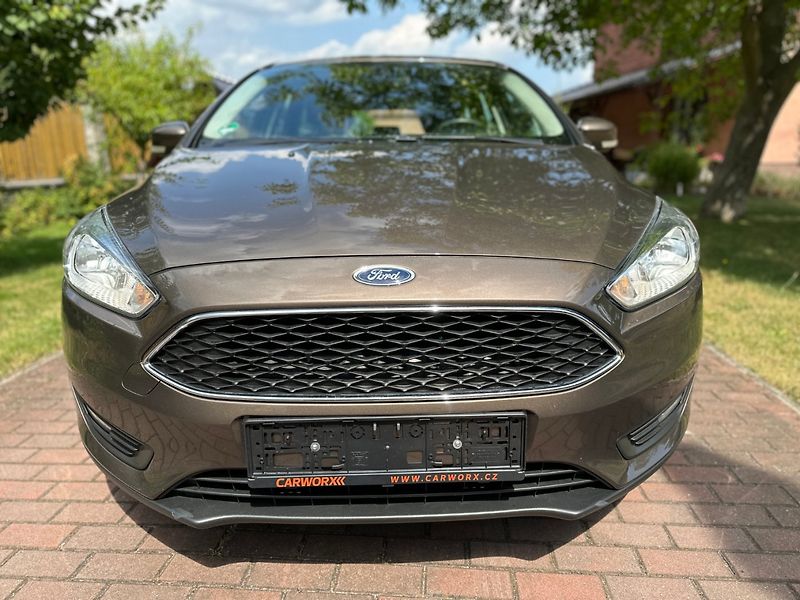 Ford Focus (2016) 1.0Ecoboost 74kw Business - fotka 2 z 25