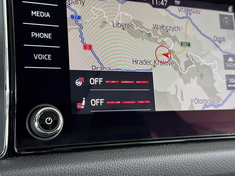 Škoda Kodiaq 1,4TSI DSG*4x4*STYLE*360K*Pano - fotka 25 z 42
