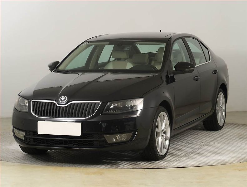 Škoda Octavia (2013) Elegance 1.8 TSI, Serv.kniha - fotka 2 z 23