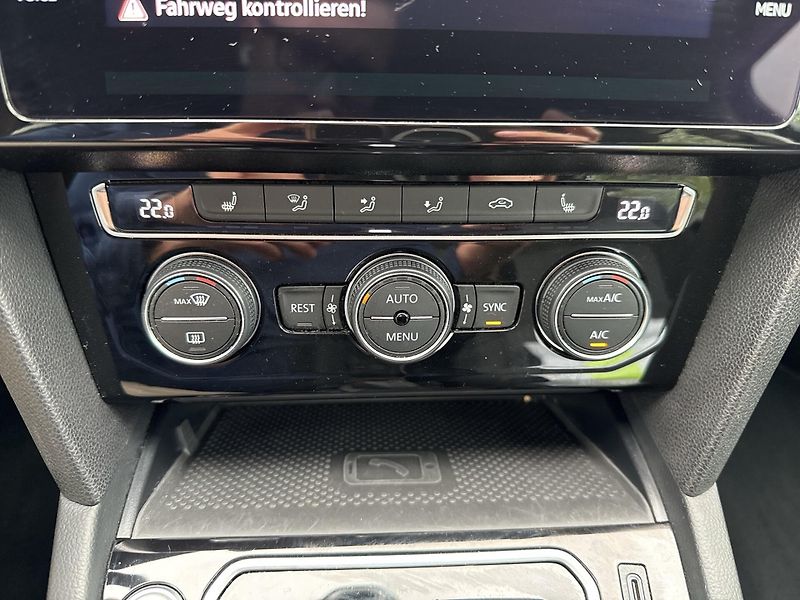 Volkswagen Passat 2.0TSI Matrix ACC Kamera Taž - fotka 11 z 14