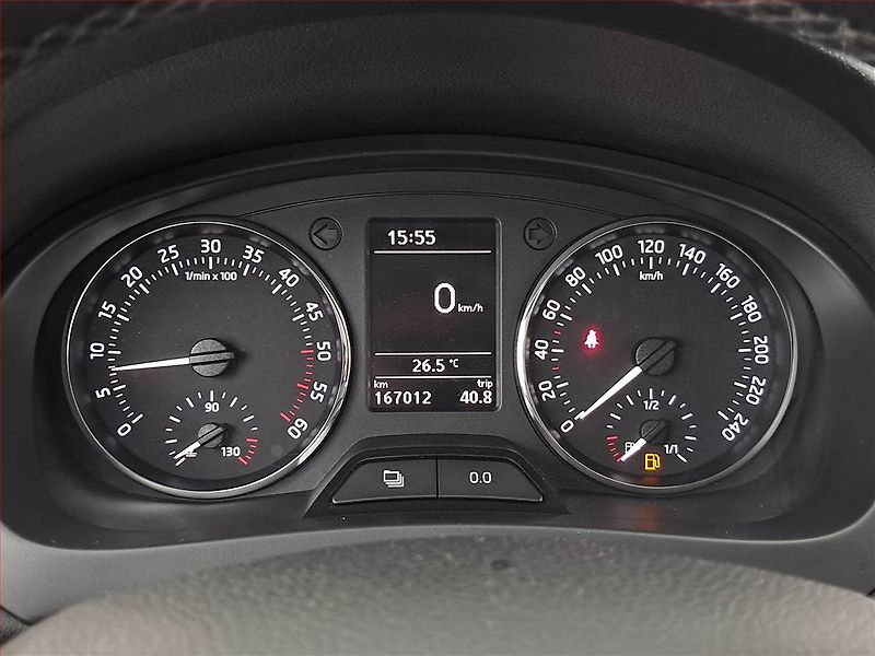 Škoda Rapid (2015) Ambition 1.6 TDI - fotka 11 z 16