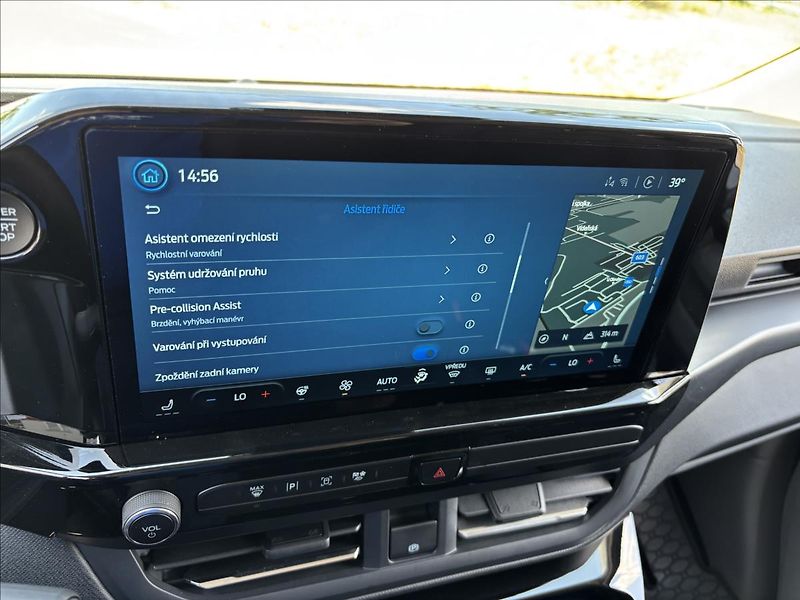 Ford Tourneo Custom 2,0 EcoBlue 125kW Titanium L2 - fotka 37 z 38