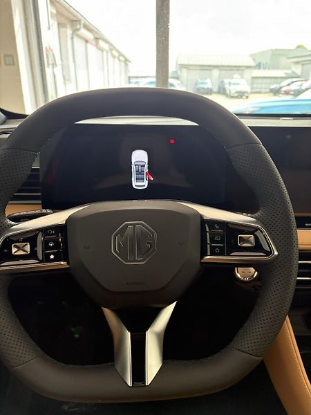 MG HS (2026) PHEV emotion - fotka 11 z 17