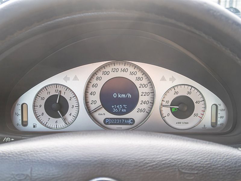 Mercedes-Benz CLK (2006) 320CDI 165KW mat – FAKTURY - fotka 18 z 32