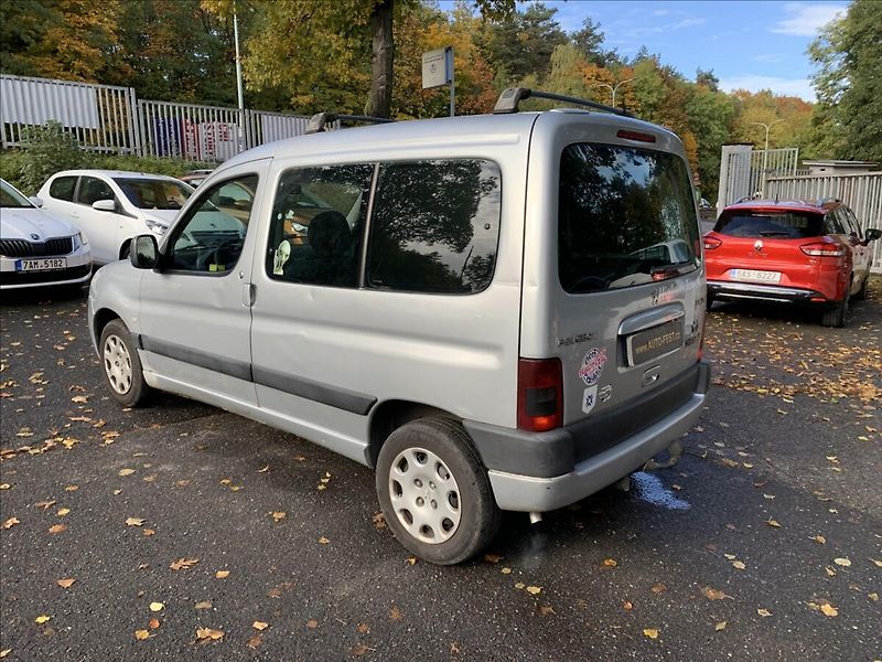Peugeot Partner 1,4 i - fotka 7 z 14