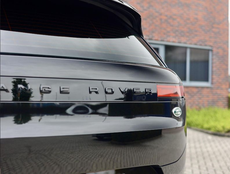 Land Rover Range Rover Sport (2022) 3.0 V6 ehybrid - fotka 8 z 45