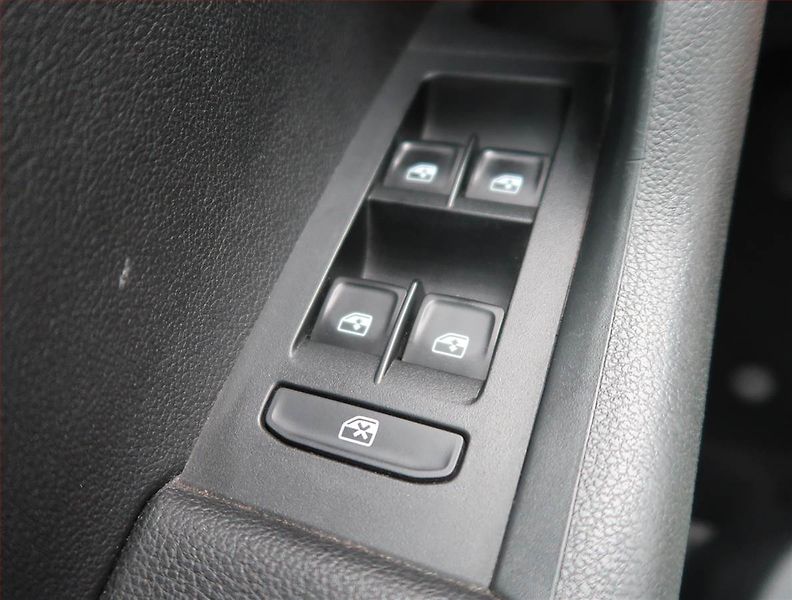 Škoda Octavia (2017) Style 1.6 TDI, Serv.kniha - fotka 13 z 13