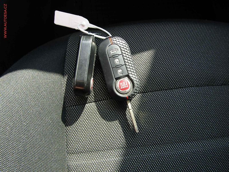 Fiat Bravo (2010) 1.4 i, AC - fotka 15 z 15