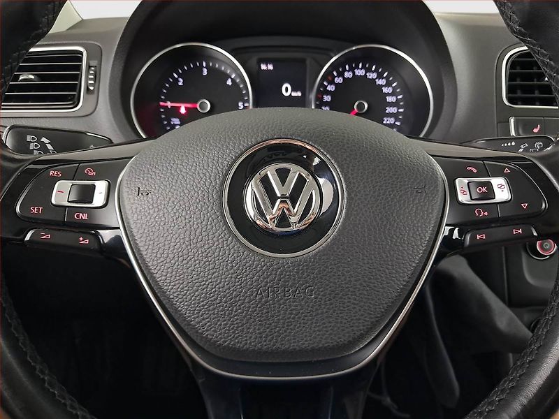 Volkswagen Polo (2015) 1.4 TDI, Tempomat - fotka 17 z 19
