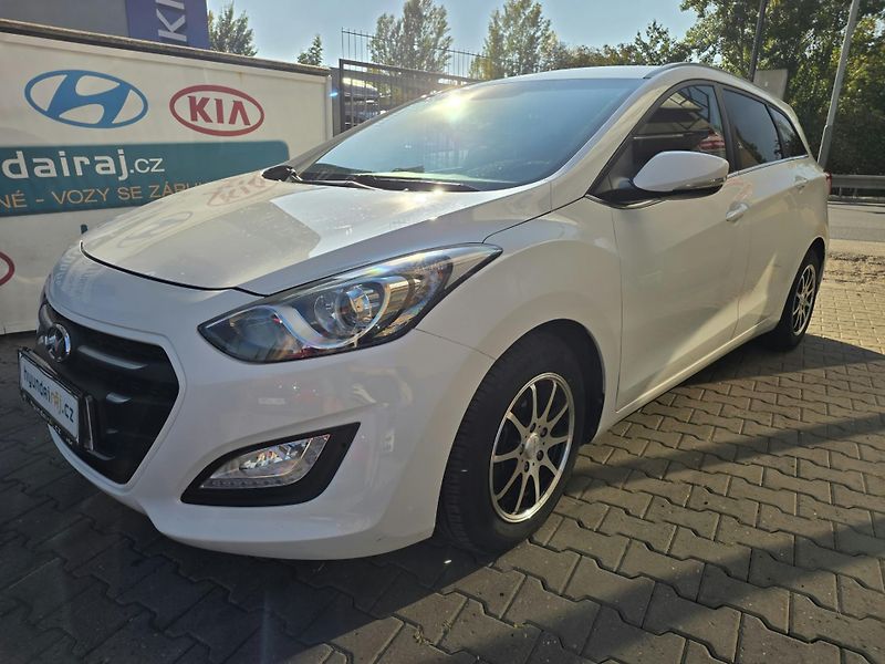 Hyundai i30 1.6-DPH-PĚKNÝ STAV-AUT.KLIMA - fotka 7 z 15