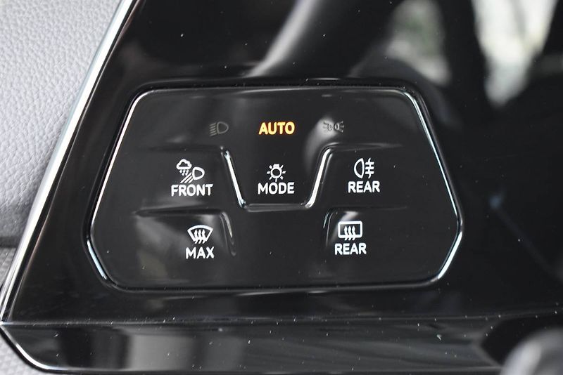 Volkswagen Golf Variant (2022) 1.5TSI 110kW Webasto,Matrix - fotka 18 z 27