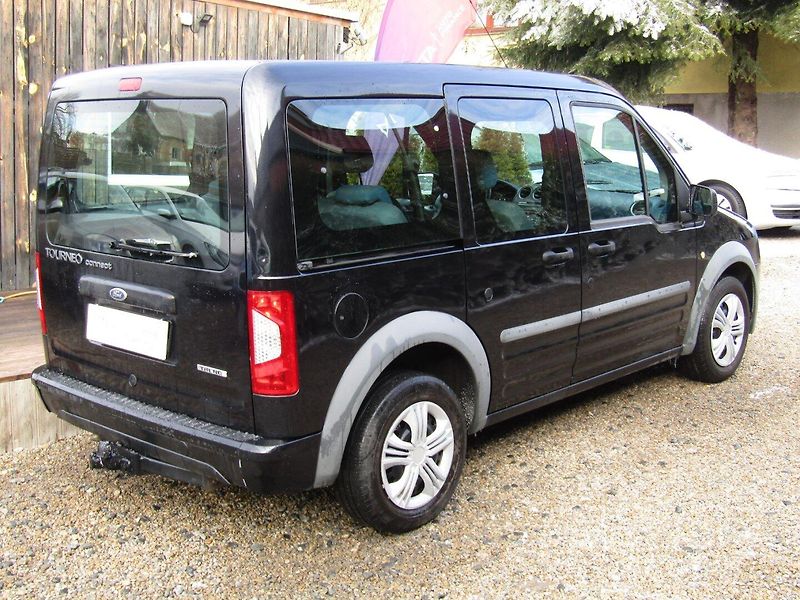 Ford Tourneo Connect (2010) 1.8 TDCi 81kW BEZ DPF - fotka 11 z 34