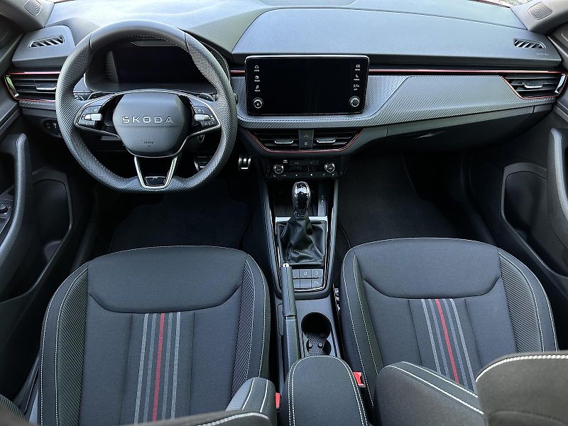 Škoda Scala 1.0TSi DSG Monte Carlo 116PS M - fotka 36 z 42