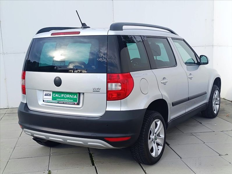 Škoda Yeti 1,6 TDi Aut.klima,Navi.Kůže - fotka 7 z 35
