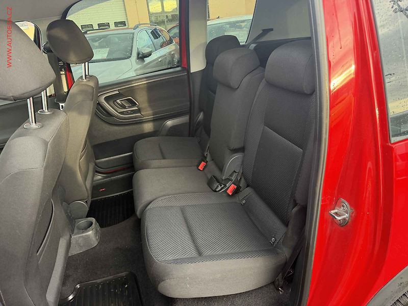 Škoda Roomster (2011) 1.6 TDi, ČR, Attractive - fotka 10 z 18