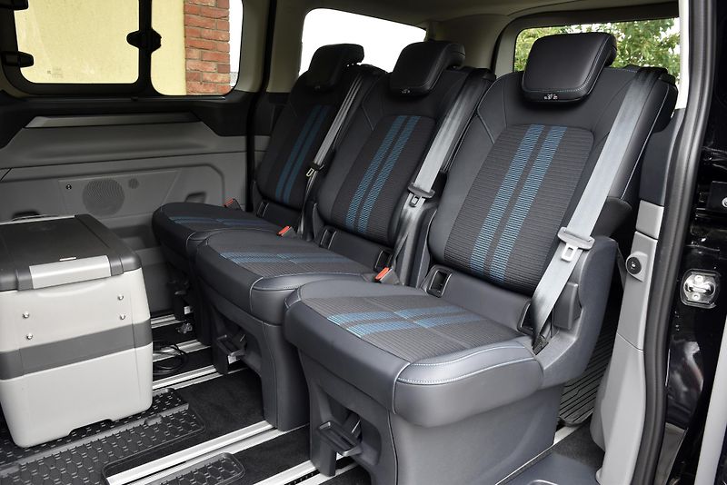 Ford Tourneo Custom L1 SPORT 2.0 EcoBlue/REZERVACE - fotka 40 z 50