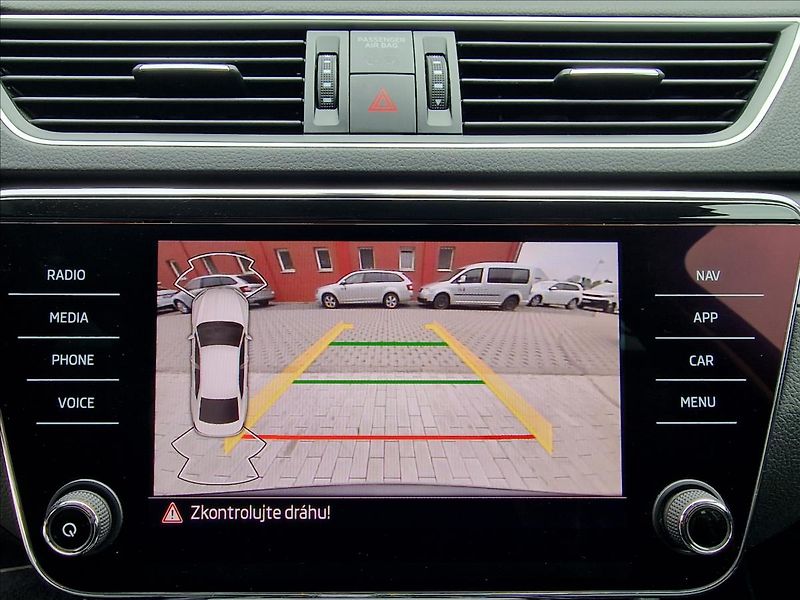 Škoda Superb 2.0TDI 147kW 4x4 DSG Style,ČR - fotka 29 z 50
