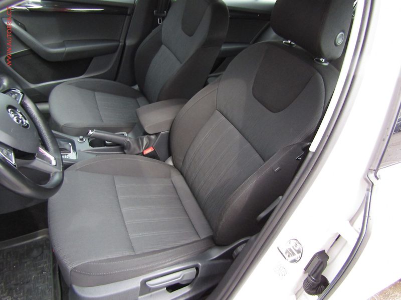 Škoda Octavia (2017) 1.8TSi 4x4, 2.maj,ČR, Style - fotka 9 z 19
