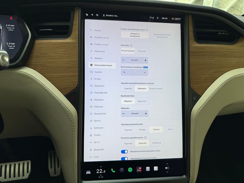 Tesla Model X Performance Ludicrous Mode - fotka 21 z 42