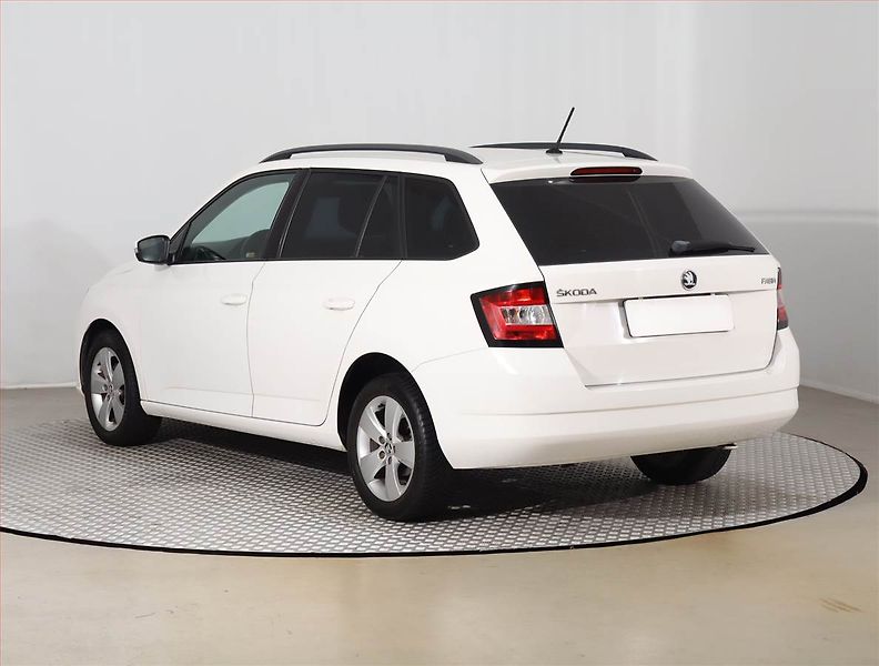 Škoda Fabia (2017) 1.0 TSI - fotka 4 z 19