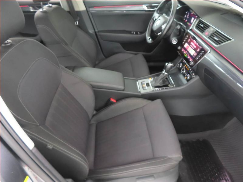 Škoda Superb (2022) Style 2.0 TDI, Automat - fotka 9 z 21
