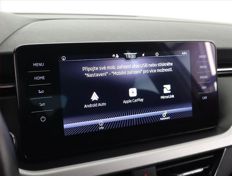 Škoda Kamiq (2022) 1.0 TSI - fotka 21 z 22