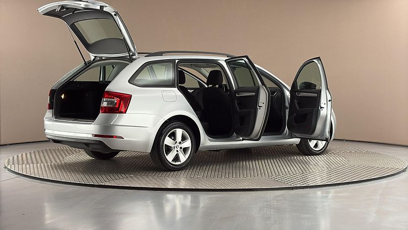 Škoda Octavia 1.5 TSI G-Tec DSG Ambition Com - fotka 6 z 23
